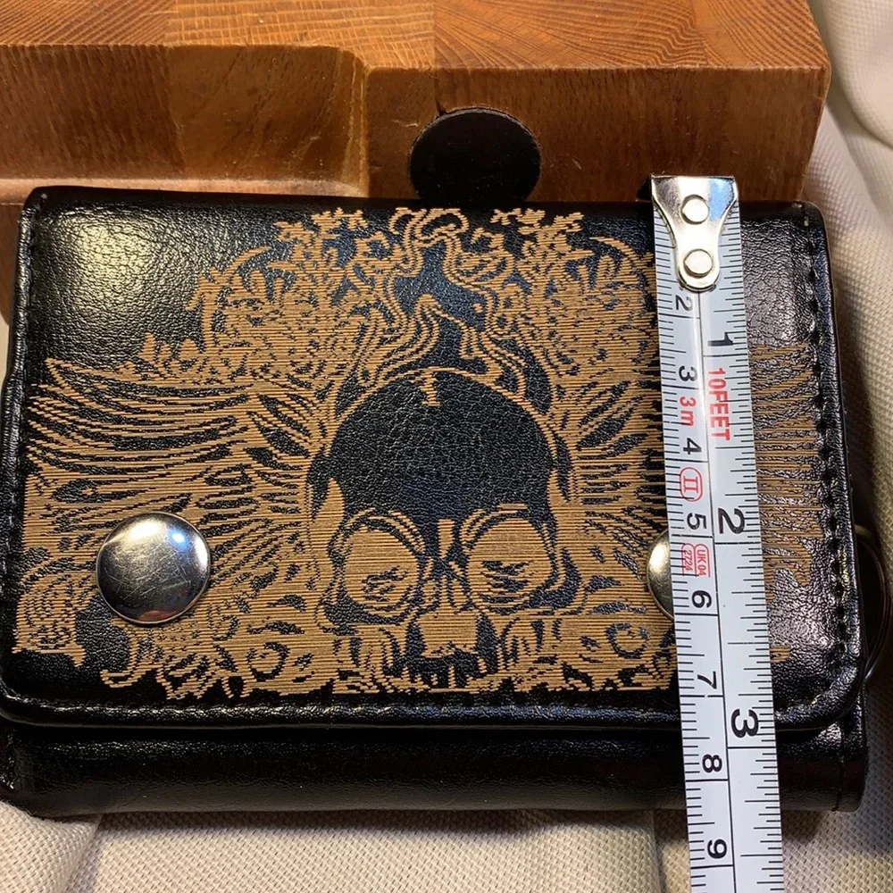 NWOT Scull/flames tri-fold real leather wallet - Picture 3 of 15